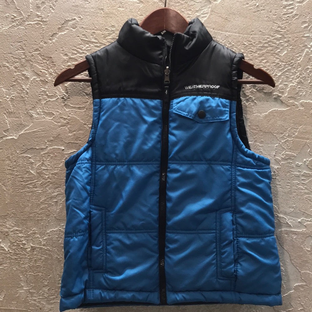 Weatherproof puffed vest 😍 $5